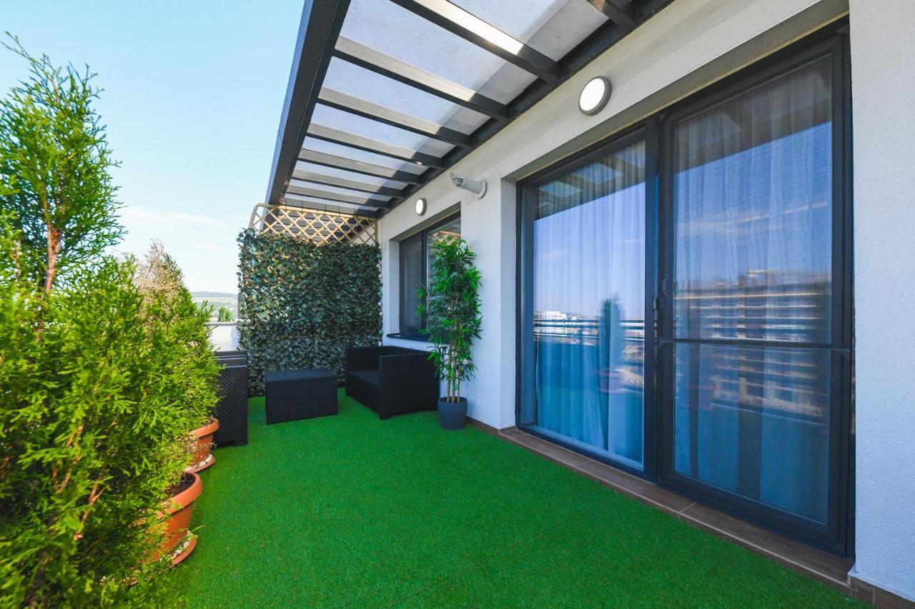 Panoramic Apartment With Terrace 클루지나포카 외부 사진
